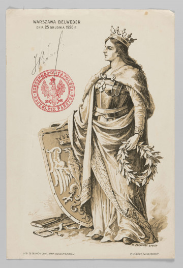 ML/H/722 - Litografia przedstawia postać kobiety w królewskich szatach i koronie na głowie. Ubrana w metalowa zbroję i długi płaszcz. W lewej ręce trzyma wieniec laurowy, prawą opiera na tarczy z godłem orła. Przy tarczy leżą szable. Ponad tarczą okrągła pieczęć w kolorze czerwonym z orłem w koronie i napisem: Rzeczpospolita Polska Naczelnik Państwa, faksymile podpisu i napis Warszawa Belweder dnia 25 grudnia 1920 r.
