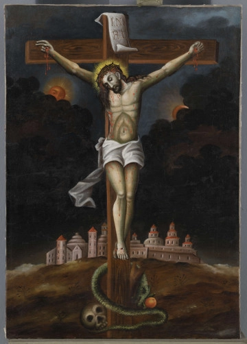 E/17689/ML E/17689/ML - Obraz przedstawia Chrystusa Ukrzyżowanego na wzgórzu Golgota. W centralnej części krzyż oznaczony plakietką INRI, z ciałem Jezusa ukazanym bardzo realistycznie – Zbawiciel, w białym rozwianym perizonium i koronie cierniowej, już nie żyje, a z jego przebitego boku wypływa krew. Krople krwi są także w okolicach innych ran: na dłoniach, głowie, stopach oraz spływają mniejszymi kropelkami po całym ciele. Wokół głowy, z długimi brązowymi włosami, jaśnieje promienista aureola.
U stóp krzyża, po lewej stronie bieleje czaszka praojca Adama, którego grób – według tradycji judeochrześcijańskiej miał być w skale Golgoty. Po prawej pomarańczowo-żółte jabłko oraz zbliżający się do niego, wijący wokół podstawy krzyża, zielony wąż. Wokół krzyża, na wzgórzu w różnych odcieniach brązu, zarysowane małe kępki traw. W oddali na horyzoncie, w tle dla całej sceny namalowane zostało miasto, z piaskowo-beżowymi budynkami o czerwonych dachach wież, otoczone murami – Jerozolima, z której wyprowadzono Jezusa, aby był ukrzyżowany poza miastem, jak nakazywało prawo rzymskie.
W górnej partii tła zaciemnione niebo, z granatowymi burzowymi chmurami. Postać Zbawiciela ukazana tym samym jest na tle w połowie krajobrazu ziemskiego i w połowie nierzeczywistego nieba, z zarysowanymi złocistymi kształtami księżyca (po prawej) i słońca (po lewej).
Konserwacja: 2013 r.