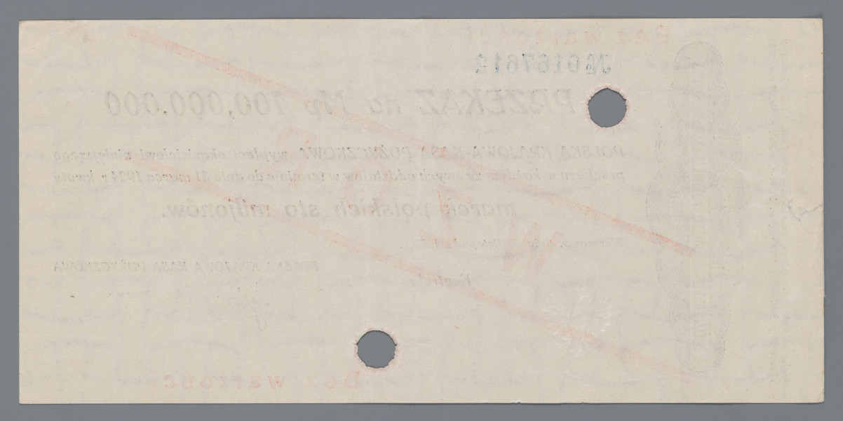 N/Bn/1599/ML - Awers. W lewym marginesie 2 wierszowy tekst formuły prawnej dotyczący obiegu przekazu, w pionie w ozdobnym giloszu napis w kolorze  czarnym: POLSKA KRAJOWA KASA POŻYCZKOWA. W tle pola przekazu, w kontrze po łuku: POLSKA KRAJOWA / KASA POŻYCZKOWA. poziomo nadruk: PRZEKAZ na Mp 100,000.000 / POLSKA KRAJOWA KASA POŻYCZKOWA wypłaci okazicielowi niniejszego / przekazu w każdym ze swych oddziałów w terminie do dnia 31 marca 1924 r. kwotę . marek polskich pięćdziesiąt milionów. / Warszawa, dnia 20 listopada 1923 r. 
Niżej z prawej: POLSKA KRAKOWA KASA POŻYCZKOWA
Podpisy: Karol Rybiński, Witold Mokrzycki
U góry, nieco z lewej, numeracja: No 0167612
Czerwonym kolorem prawoskośny nadruk  pomiędzy dwiema liniami: WZÓR
Dwukrotnie powtórzony napis poziomo:  Bez wartości. Przekaz dwukrotnie perforowany.

Rewers: Czysty