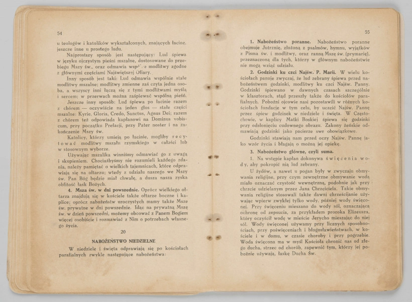 ML/MART/183 - Obrzędy święte : podręcznik do nauki religii dla uczniów gimnazjum : klasa 1 / Z. Baranowski ; J. Noryśkiewicz. - Poznań : Księgarnia Św. Wojciecha, 1936. - 124 s. : il. ; 22 cm.
Brak tylniej okładki.