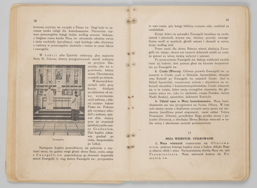 ML/MART/183 - Obrzędy święte : podręcznik do nauki religii dla uczniów gimnazjum : klasa 1 / Z. Baranowski ; J. Noryśkiewicz. - Poznań : Księgarnia Św. Wojciecha, 1936. - 124 s. : il. ; 22 cm.
Brak tylniej okładki.