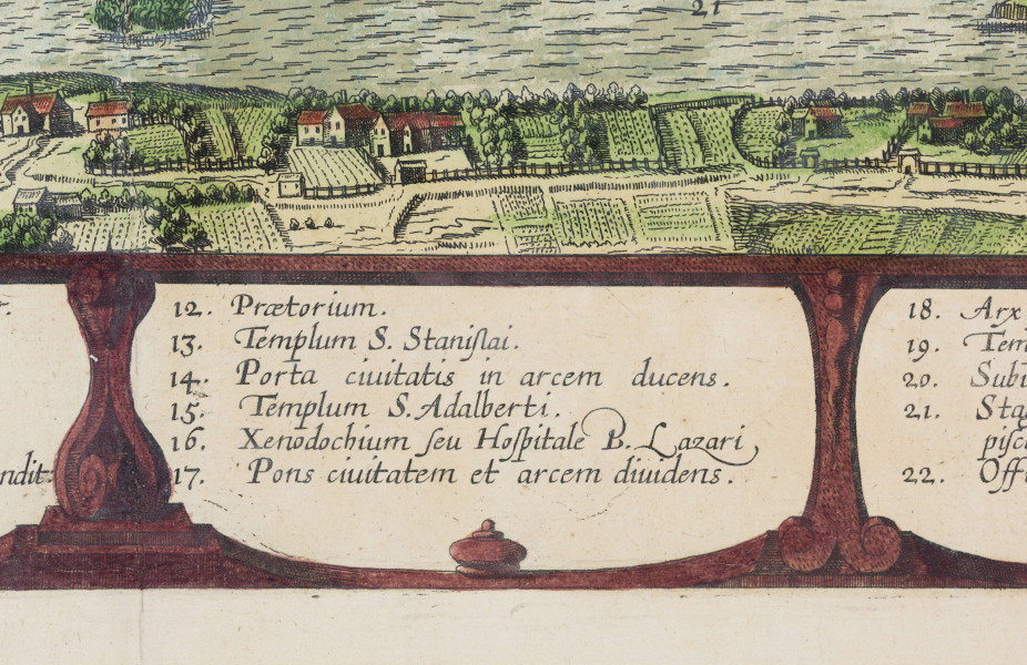 Widok Lublina opatrzony kartuszem herbowym i legendą. Miasto w szerokim, panoramicznym ujęciu obejmującym przedmieścia: Wieniawę i Tatary. Widok ukazuje charakterystyczne dla Lublina budowle min.- w centrum Kościół jezuitów, za nim wzgórze staromiejskie z Bramami Krakowską i Grodzką, kościoły św. Michała i Dominikanów, zespół zabudowań zamkowych z basztą i kaplicą św. Trójcy. Po lewej widoczne sylwetki kościołów Panny  Marii, Nawrócenia, św. Pawła i św. Ducha. Budowle opatrzone łacińskimi podpisami lub cyframi mającymi odnośniki w legendzie. U góry, na osi kartusz tytułowy z napisem: TIPUS CIVITATIS LUBLINE[N]SIS. / IN REGNO POLONIAE EX OMNIBUS / PARTIBUS MU[N]DI EMPORIO. TER. IN. /ANNO CELEBRARI COSUETOCLARAE. (Widok miasta Lublina w Królestwie Polskim, sławnego w całym swiecie trzy razy na rok odbywającemi się jarmarkami) Po lewej godło Polski, po prawej herb Lublina. Nad dolną krawędzią pas zawierający legendę rozbitą na 4 pola w ozdobnych obramieniach. Przedstawienie prowadzone precyzyjną, cienką kreską, podkolorowane.