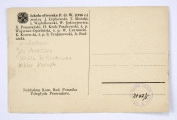 Pocztówka sepiowana - Szkoła Oficerska Polskiej Organizacji Wojskowej w 1916 r. (fotografia pamiątkowa). Ujęcie w poziomie.
AWERS: grupa mężczyzn w mundurach austriackich lub ubraniach cywilnych; pierwszy rząd siedzących, za nimi 5 rzędów stojących; wśród obecnych dwaj lublinianie - Wacław Policzkiewicz (II rząd, 4-ty z prawej) i Jan Arnsztajn (III rząd, 4-ty z prawej); zdjęcie wykonane na tle budynku.
REWERS: czarna linatura z miejscem na korespondencje; w l. g. rogu nadruk w postaci odznaki pamiątkowej 
