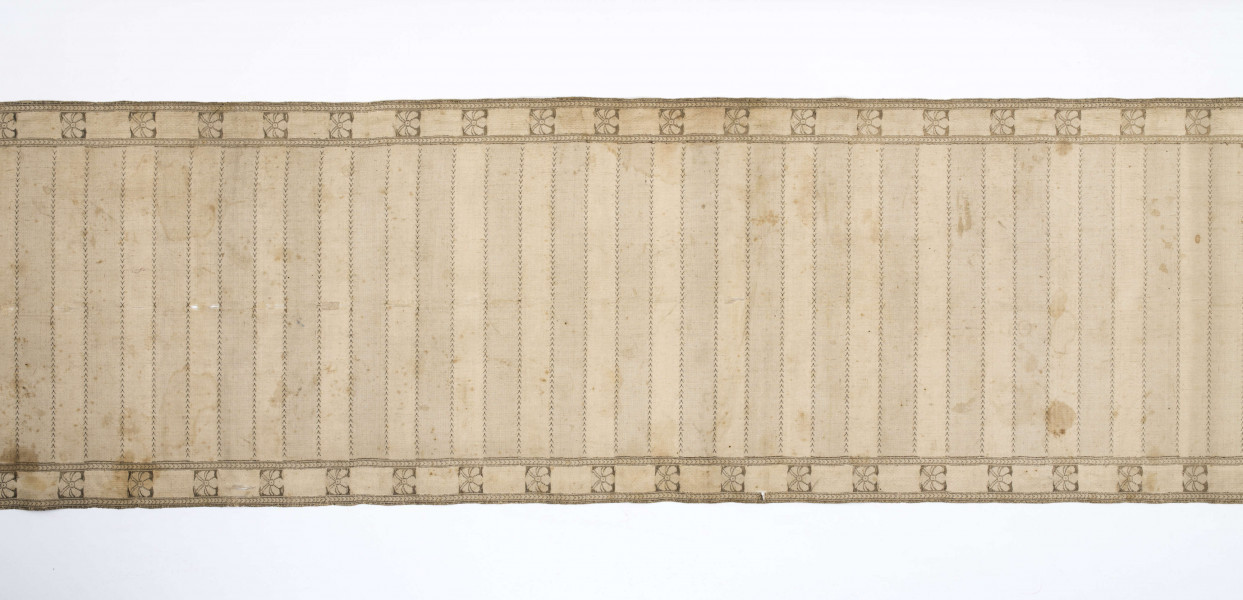 Pas kontuszowy, jedwabny, półlity, jednostronny.
Ornament:
Głowy