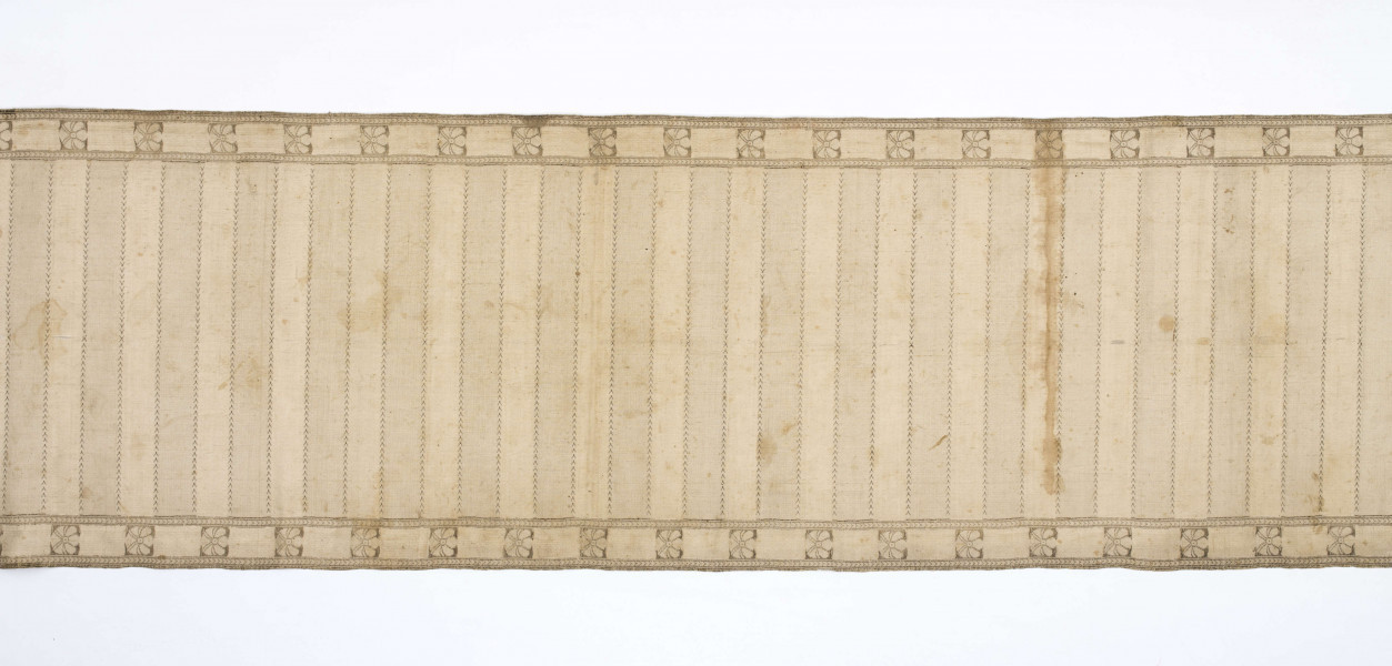 Pas kontuszowy, jedwabny, półlity, jednostronny.
Ornament:
Głowy