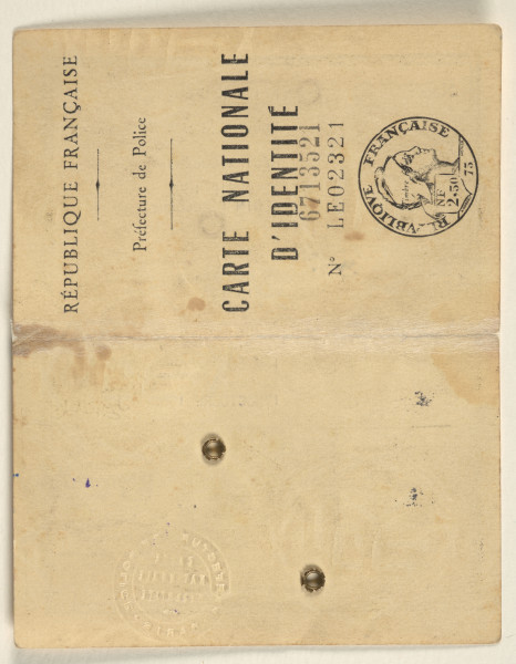 Dowód osobisty Giny Szwarc wydany 17 października 1960 roku przez Prefekturę Republiki Francuskiej w Paryżu. Dokument ze zdjęciem.