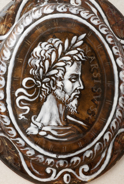 detal rewersu - Narcyz w profilu zwróconym w prawo