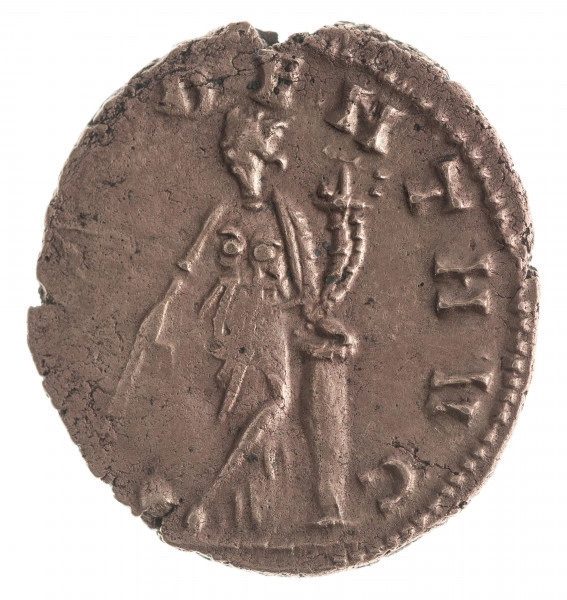 Av.: Popiersie cesarza w koronie promienistej w prawo. W otoku: [IMP C] CLAVDIVS AVG

Rv.: Providentia stojąca z głową zwróconą w lewo, wsparta na kolumnie, trzymająca w prawej dłoni różdżkę a w lewej róg obfitości. U dołu, z lewej glob.
