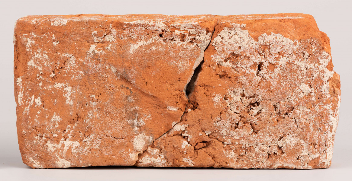 Cegła z lubelskiej cegielni Henryka [wł. Herszyca] Cygelmana sygnowana 