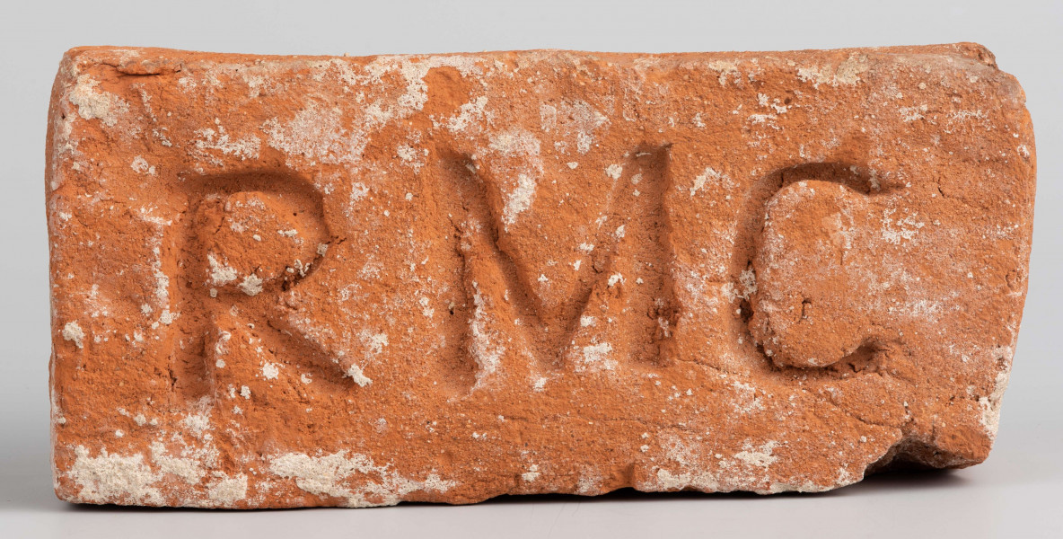 Cegła z lubelskiej cegielni sygnowana 