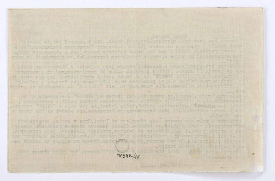 List Józefa Czechowicza do Stanisława Czernika, [Warszawa], 20 IV 1937 r., wym. 14 x 22 cm, k.14-15 r.   
Arkusz podwójnego papieru o popielatym kolorze, po lewej stronie drobne uszkodzenia. Tekst pisany na maszynie, zapisane s. 1 i 2, podpis odręczny. Format 14 x 22 cm.