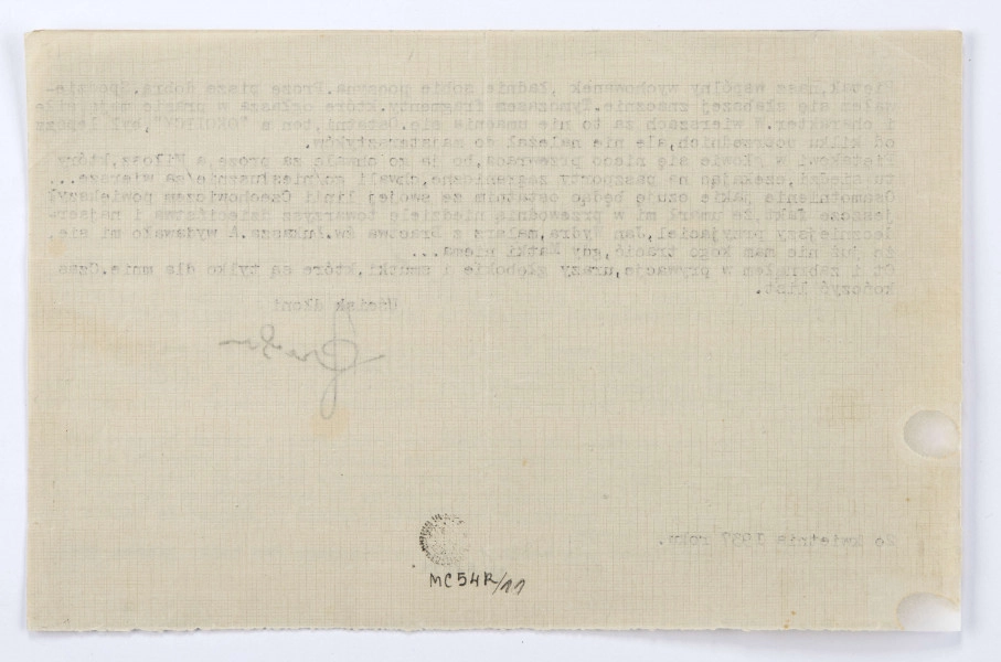 List Józefa Czechowicza do Stanisława Czernika, [Warszawa], 20 IV 1937 r., wym. 14 x 22 cm, k.14-15 r.   
Arkusz podwójnego papieru o popielatym kolorze, po lewej stronie drobne uszkodzenia. Tekst pisany na maszynie, zapisane s. 1 i 2, podpis odręczny. Format 14 x 22 cm.