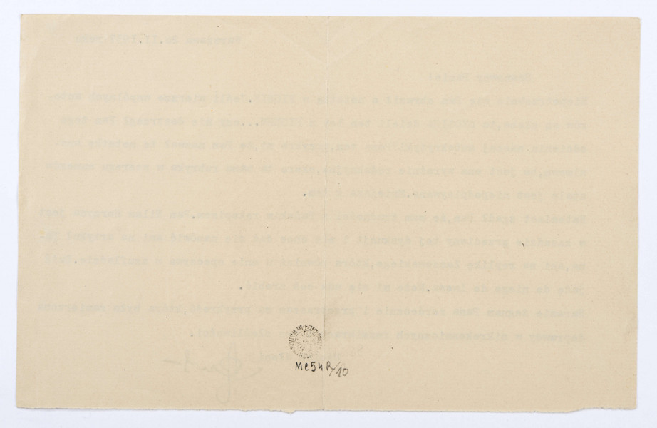 List Józefa Czechowicza do Stanisława Czernika, Warszawa, 20 II 1937 r., wym. 14,3 x 22,6 cm, k. 13 r.   
Arkusz kremowego papieru, tekst pisany na maszynie. W prawym górnym rogu miejsce i data powstania listu.  Pod treścią listu, w dolnej części karty po prawej stronie - odręczny podpis poety, zapisany niebieskim atramentem, z charakterystycznym splotem liter 