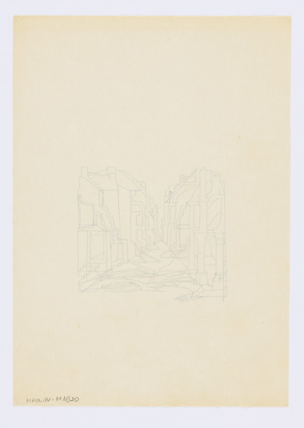 ilustracja - Rysunek na półtransparentnym kremowym papierze, konturowy, ogólny i nieujmujący szczegółów przedstawienia, ale składający się z wielu elementów: przedstawia perspektywicznie ujętą na wprost ulicę pośród gruzów budynków, w dolnej części kompozycji widoczne zarysy leżących na ulicy wśród gruzów ciał ludzkich. U dołu po lewej zaznaczają się kolumny, przy kolumnie znajdującej się najbardziej po lewej korekty: drobne skreślenia sąsiedniej pionowej kreski zamykającej po lewej kompozycję, kreski-skreślenia elementu schodów i gruzów pod schodami. W innych miejscach kompozycji dostrzegalne są i inne drobne korekty (po prawej, także blisko centrum kompozycji po prawej).