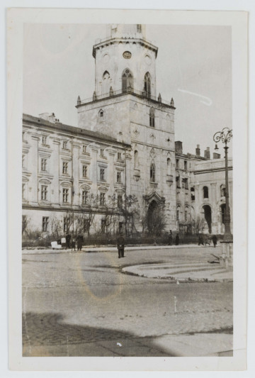 Fotografia - fotokopia Wieży Trynitarskiej (od strony ul. Królewskiej) z czasów okupacji wykonana ze zdjęcia oryginalnego, opatrzona pieczątką `Lublin, dnia 23 LIP 1944`.