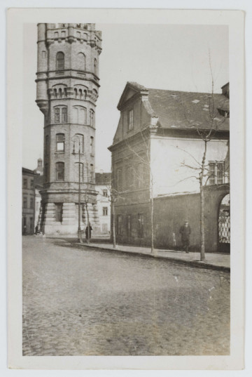 Fotografia - fotokopia wieży ciśnień na pl. Wolności (od strony zachodniej) z czasów okupacji wykonana ze zdjęcia oryginalnego, opatrzona pieczątką `Lublin, dnia 23 LIP 1944`.