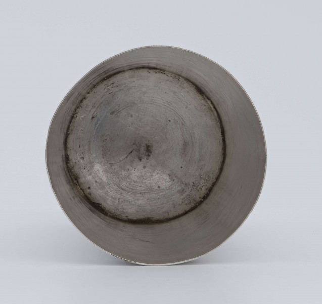 Kubek srebrny. Egipt XXw