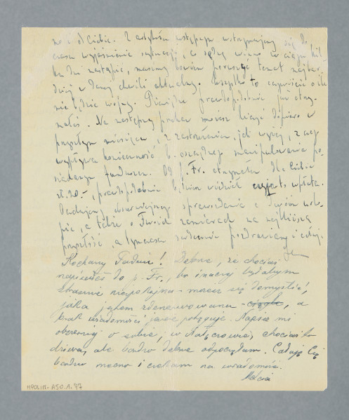 Odręczny list na pojedynczej czystej karcie. Zapisane obie strony.
Z treści: Mój Drogi! Jesteśmy w Warszawie od 23-go. Pobyt w Nałęczowie był pod każdym względem udany, szkoda tylko, że taki krótki. Z uwagi na wypadki wszyscy wrócili z wywczasów i w Warszawie jest znowu rojno, a na ulicach pełno opalonych na brąz postaci. Muszę zaznaczyć, że pomimo napiętej sytuacji politycznej i przygotowań wojennych, społeczeństwo tutejsze zachowuje całkowity spokój i mało co uzewnętrznia, że przeżywamy chwilę przełomową. […]