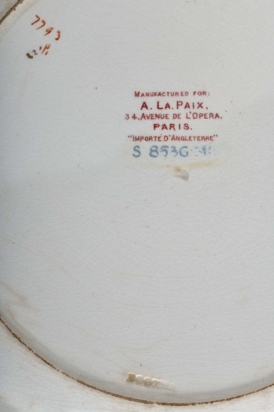 Talerz płytki. Nazwa producenta