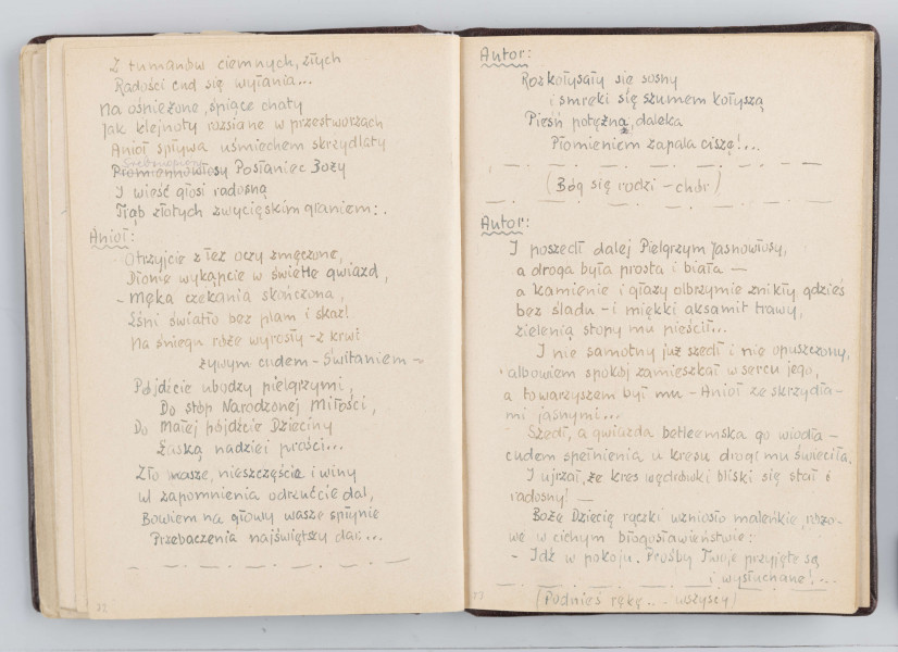 Modlitewnik z modlitwami i sztuką `Noc wigilijna` spisany ręcznie przez więźniarki KL Ravensbrück, modlitewnik ilustrowany rysunkami o treści religijnej.
