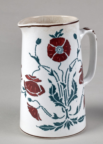 Dzbanek - biały z dekoracją secesyjną malarską o motywie stylizowanych maków