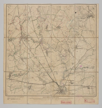 drukowana mapa 774 Plathe - Ujęcie z przodu; Mapę 774 Plathe I opracowano w 1889, a wydrukowano w 1891 roku. Obejmuje obszar w pobliżu miejscowości Plathe, Kreis Greifenberg, Reg. Bez. Stettin, Prov. Pommern, dziś Płoty, pow. gryficki, woj. zachodniopomorskie, Polska.
Na drukowanej mapie ręcznie naniesiono warstwę z numeracją obiektów fizjograficznych odnoszących się do miejscowości: Gramhusen, dziś Brodniki; Lebbin, dziś Lubin; Schmalentin, dziś Smolęcin; Loppnow, dziś Łopianów; Trieglaff, dziś Trzyglów; Batzwitz, dziś Baszewice; Barkow, dziś Barkowo; Greifenberg, dziś Gryfice; Rottnow, dziś Rotnowo.